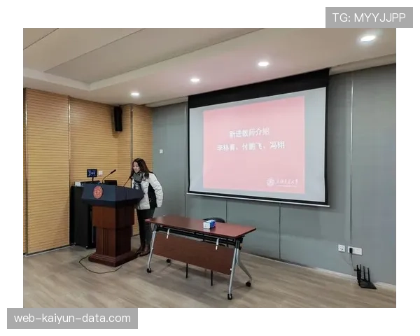 拉菲尼亚与马赫雷斯:突破效率与传射贡献的机制差异分析 拉菲尼亚与马赫雷斯:突破效率与传射贡献的机制差异分析